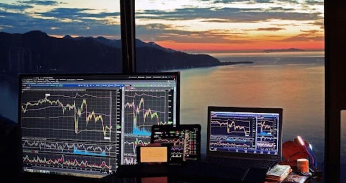 8 Cryptocurrency Trading Analy